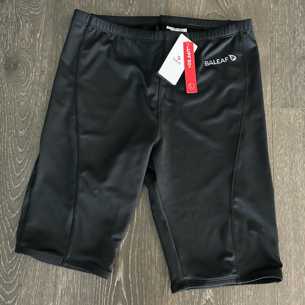 NWT Baleaf adjustable bike shorts